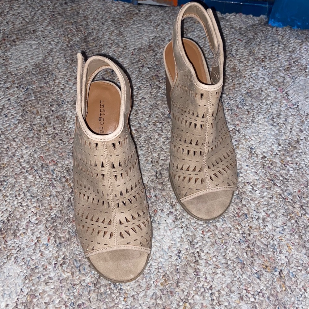 Tan Heels